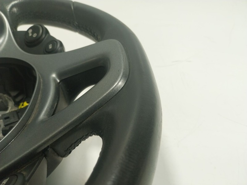 Recambio de volante para smart forfour 1.0 cat referencia OEM IAM  484002495R 