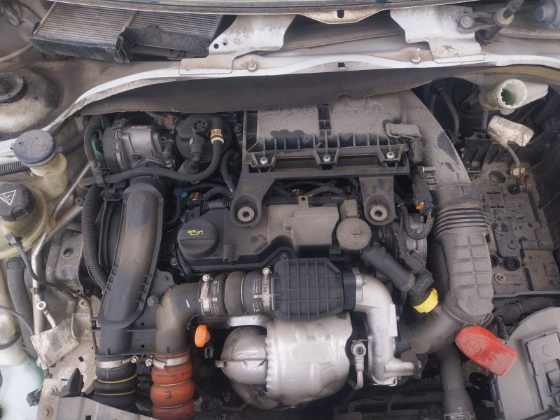 peugeot 208 del año 2015