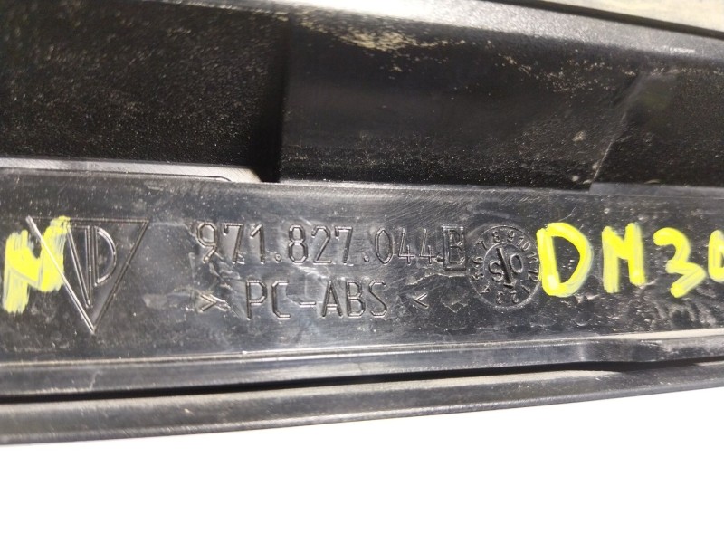 Recambio de moldura para porsche panamera 2.9 v6 turbo cat referencia OEM IAM  971827044 