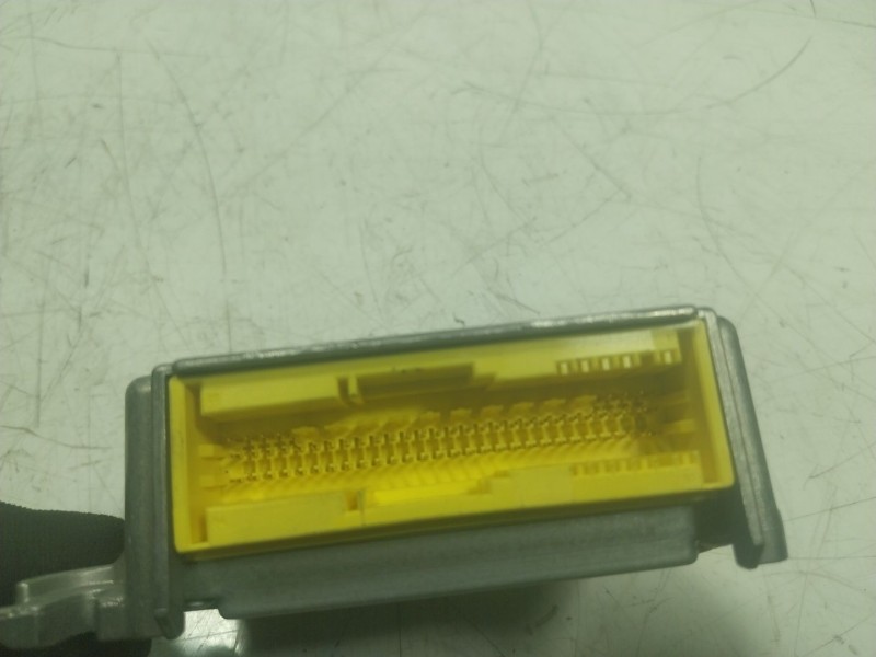 Recambio de centralita airbag para volkswagen touareg (7la) tdi r5 referencia OEM IAM  3D0909601F 