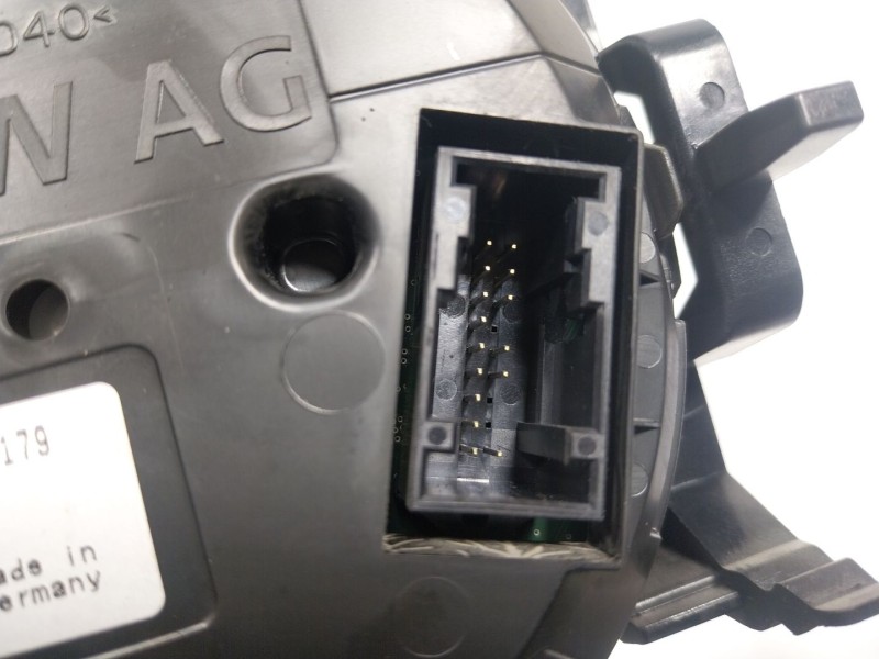 Recambio de cuadro instrumentos para volkswagen t-roc 1.5 16v tsi act referencia OEM IAM  2GA920740C 