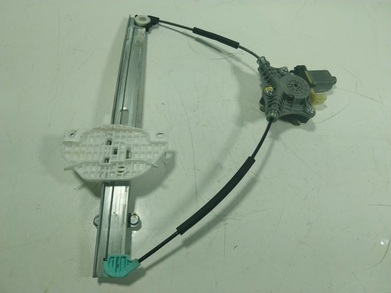 Recambio de elevalunas delantero derecho para kia stonic (ybcuv) 1.2 cat referencia OEM IAM  82460H8000 