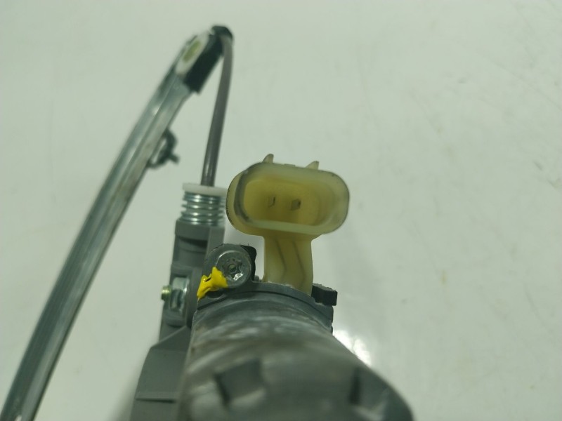 Recambio de elevalunas trasero derecho para kia stonic (ybcuv) 1.2 cat referencia OEM IAM  83460H8000 