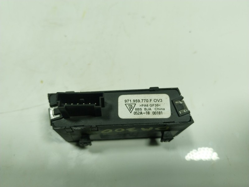 Recambio de mando multifuncion para porsche panamera 2.9 v6 turbo cat referencia OEM IAM  971959770 