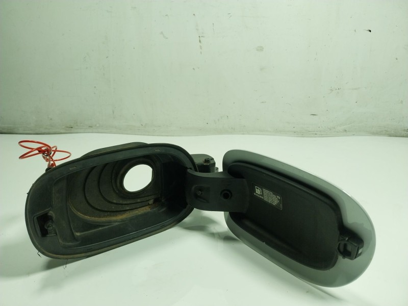 Recambio de tapa combustible para porsche panamera 2.9 v6 turbo cat referencia OEM IAM   