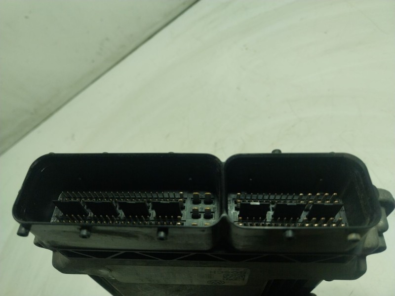 Recambio de centralita motor uce para volkswagen touareg (7la) tdi r5 referencia OEM IAM  070906016 