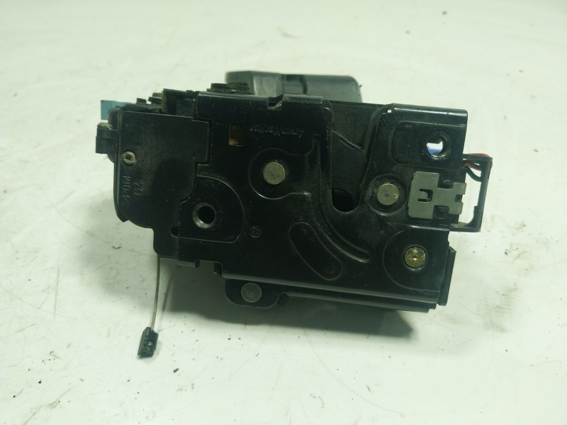 Recambio de cerradura puerta trasera izquierda para volkswagen touareg (7la) tdi r5 referencia OEM IAM  991609101 