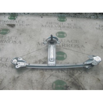 ELEVALUNAS TRASERO DERECHO 