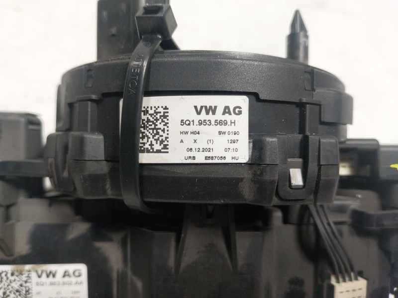 Recambio de mando intermitentes para volkswagen t-roc 1.5 16v tsi act referencia OEM IAM  5Q1953569 