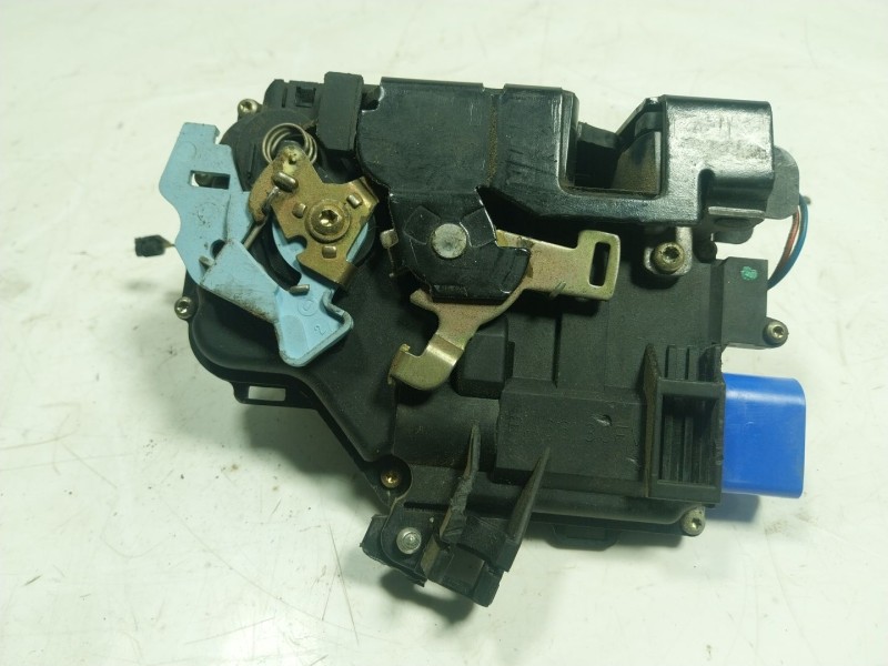 Recambio de cerradura puerta delantera derecha para volkswagen touareg (7la) tdi r5 referencia OEM IAM  991564101 