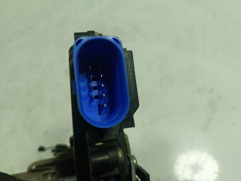 Recambio de cerradura puerta delantera derecha para volkswagen touareg (7la) tdi r5 referencia OEM IAM  991564101 