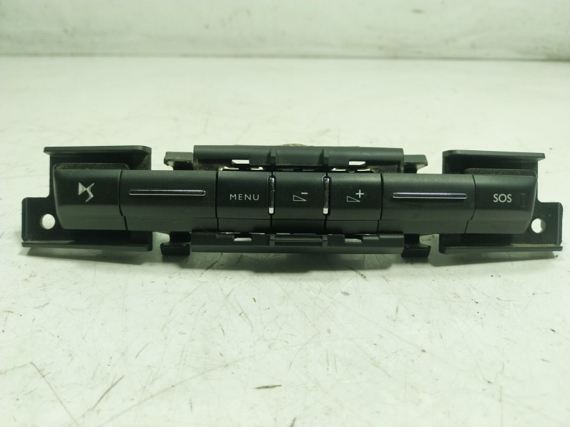 Recambio de mando multifuncion para citroën ds3 1.2 12v e-thp referencia OEM IAM  98207702 