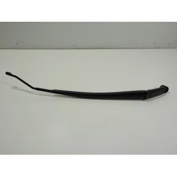 BRAZO LIMPIA DELANTERO DERECHO 852110D290 