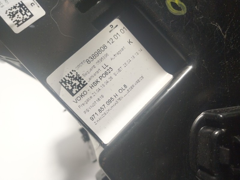 Recambio de guantera para porsche panamera 2.9 v6 turbo cat referencia OEM IAM  97857095H 