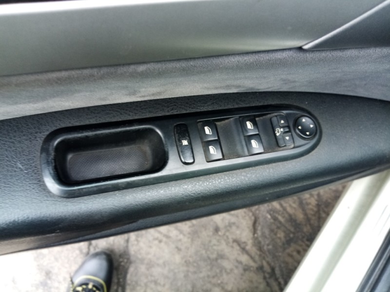 peugeot 407 del año 2004