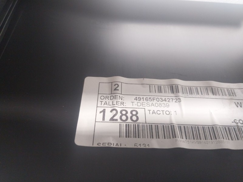 Recambio de apoyabrazos central para seat leon (5f1) 1.2 tsi referencia OEM IAM  49165F0342723 