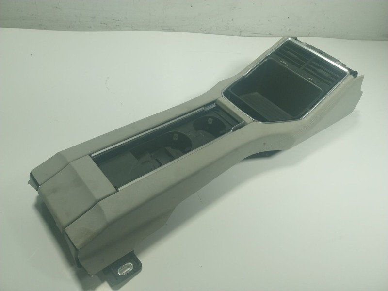 Recambio de apoyabrazos central para porsche panamera 2.9 v6 turbo cat referencia OEM IAM   