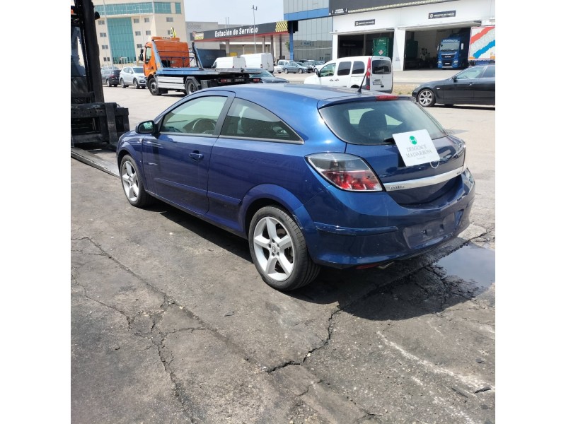 opel astra gtc del año 2005