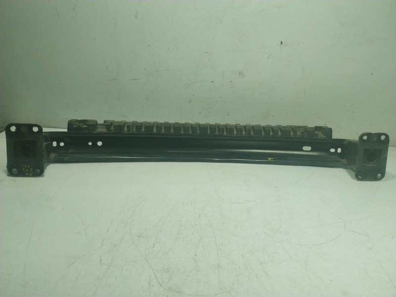 Recambio de refuerzo paragolpes delantero para volkswagen touareg (7la) tdi r5 referencia OEM IAM   