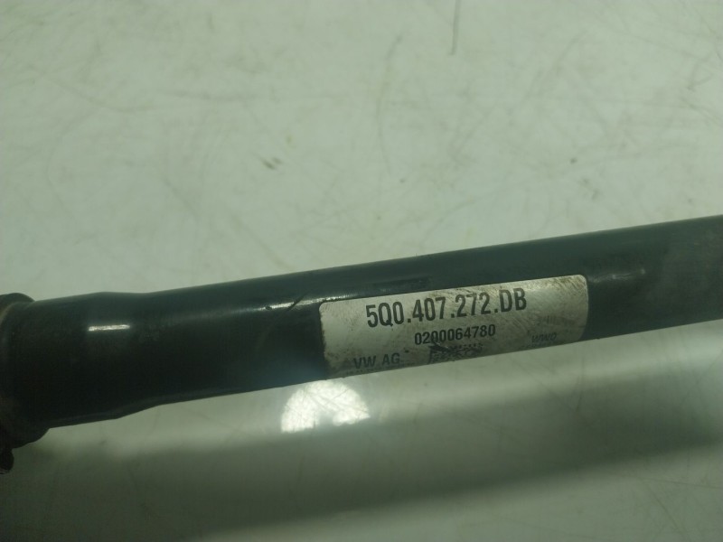 Recambio de transmision derecha para audi a3 sedán (8vm) 1.4 16v tfsi act referencia OEM IAM  5Q0407272DB 