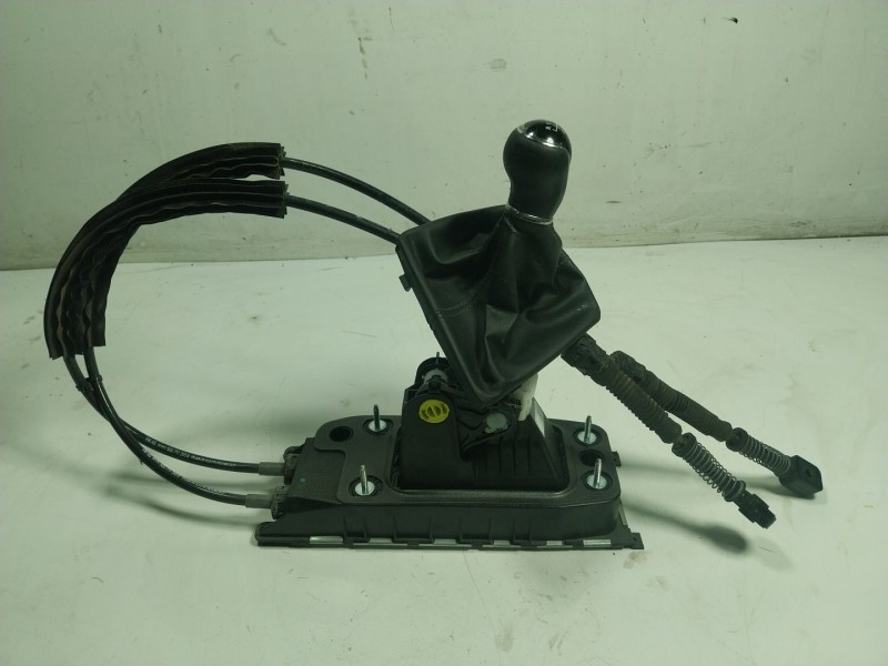 Recambio de palanca cambio para seat leon (5f1) 1.6 tdi referencia OEM IAM  5Q0711049 