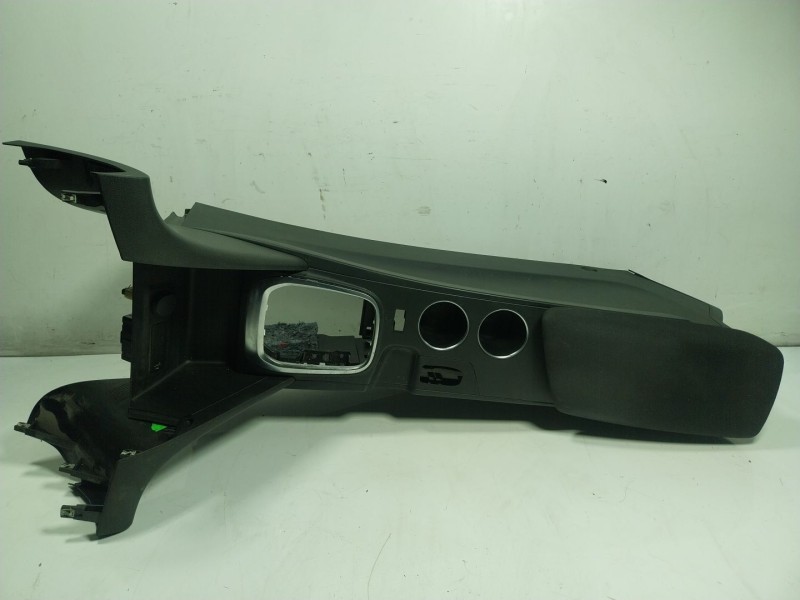 Recambio de apoyabrazos central para renault megane iv berlina 5p 1.5 dci diesel fap energy referencia OEM IAM  969109180R395 