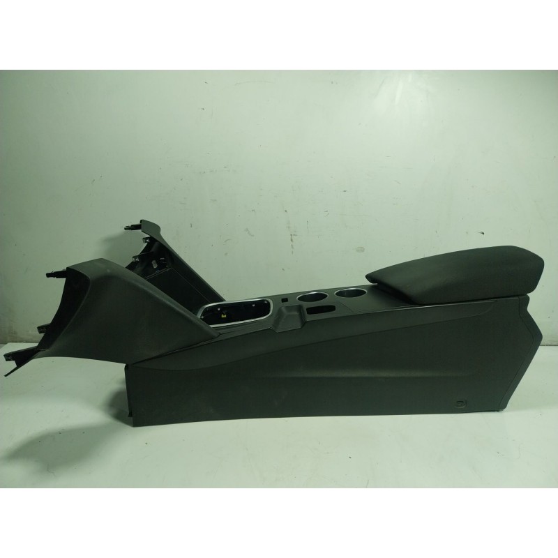 Recambio de apoyabrazos central para renault megane iv berlina 5p 1.5 dci diesel fap energy referencia OEM IAM  969109180R395 