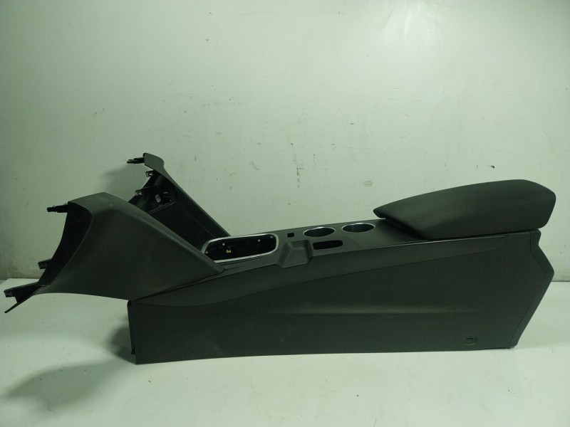 Recambio de apoyabrazos central para renault megane iv berlina 5p 1.5 dci diesel fap energy referencia OEM IAM  969109180R395 