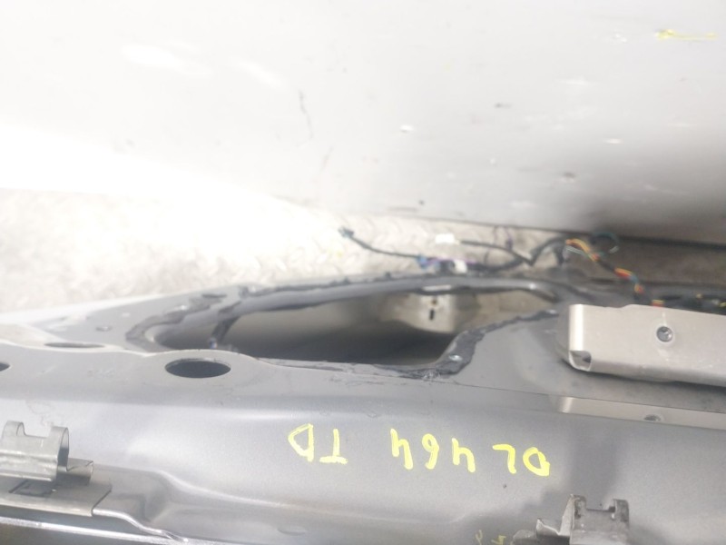 Recambio de puerta trasera derecha para tesla model s p referencia OEM IAM   