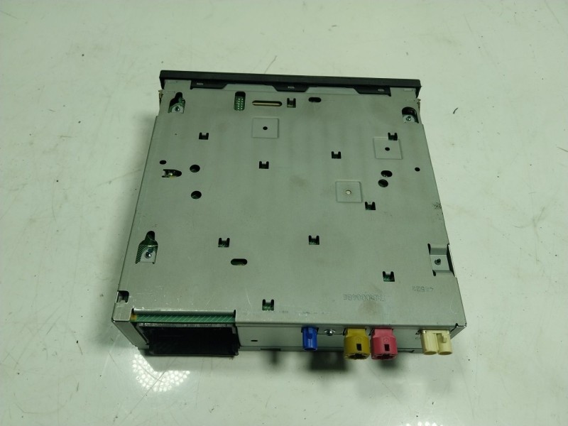 Recambio de sistema navegacion gps para volkswagen golf vii lim. 1.6 tdi dpf referencia OEM IAM  5G0035846 