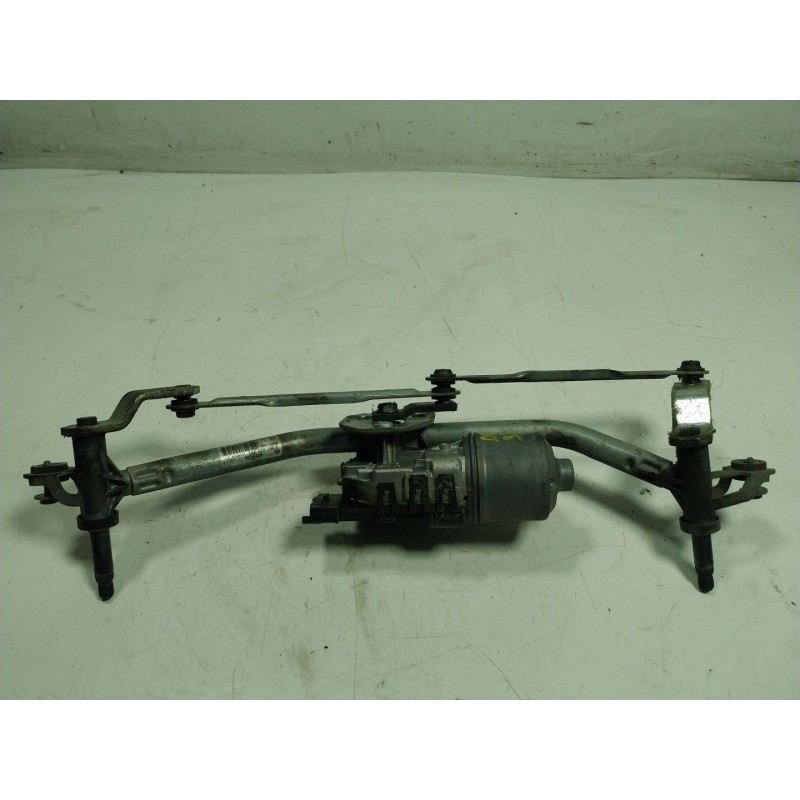 Recambio de motor limpia delantero para peugeot 208 1.6 blue-hdi fap referencia OEM IAM  0390241540 