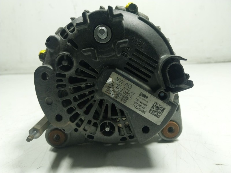 Recambio de alternador para volkswagen golf vii lim. 1.6 tdi dpf referencia OEM IAM  03L903032 