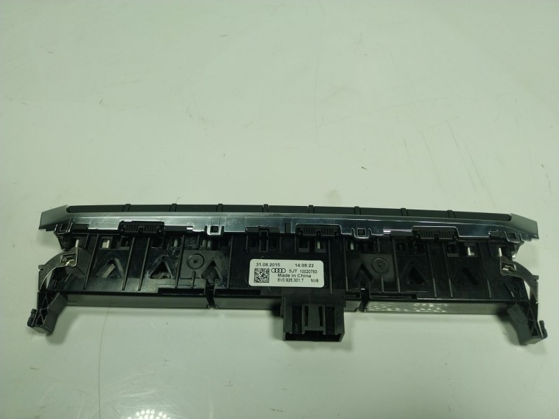 Recambio de warning para audi a3 sedán (8vm) 1.4 16v tfsi act referencia OEM IAM   