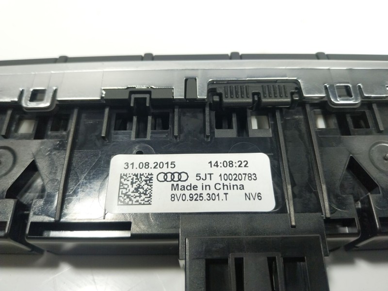 Recambio de warning para audi a3 sedán (8vm) 1.4 16v tfsi act referencia OEM IAM   