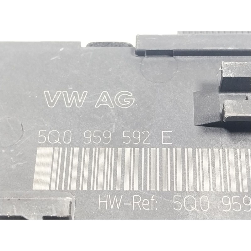 Recambio de modulo electronico para audi a3 sedán (8vm) 1.4 16v tfsi act referencia OEM IAM  5Q0959592 