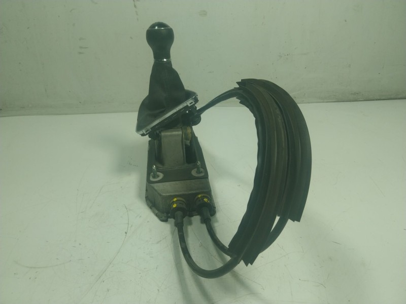 Recambio de palanca cambio para seat ibiza (6p1) 1.2 tsi referencia OEM IAM  6Q0711061E 