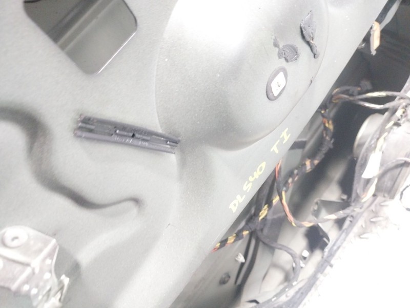 Recambio de puerta trasera izquierda para land rover range rover (lm) td6 hse referencia OEM IAM BFA760071  LR011692