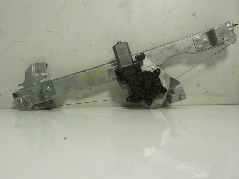 Recambio de elevalunas delantero derecho para dacia duster 1.5 dci diesel fap cat referencia OEM IAM 807206838R 128001471B 