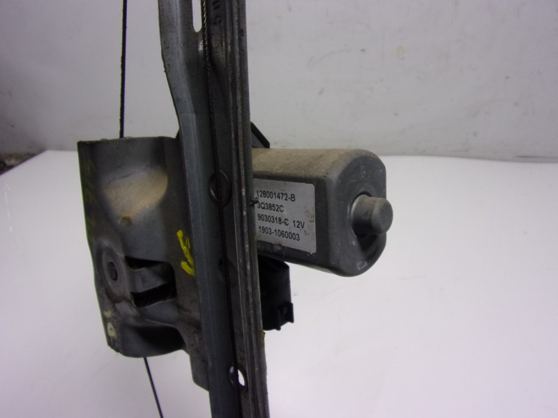 Recambio de elevalunas delantero izquierdo para renault twingo iii 1.0 sce referencia OEM IAM  128001472B 