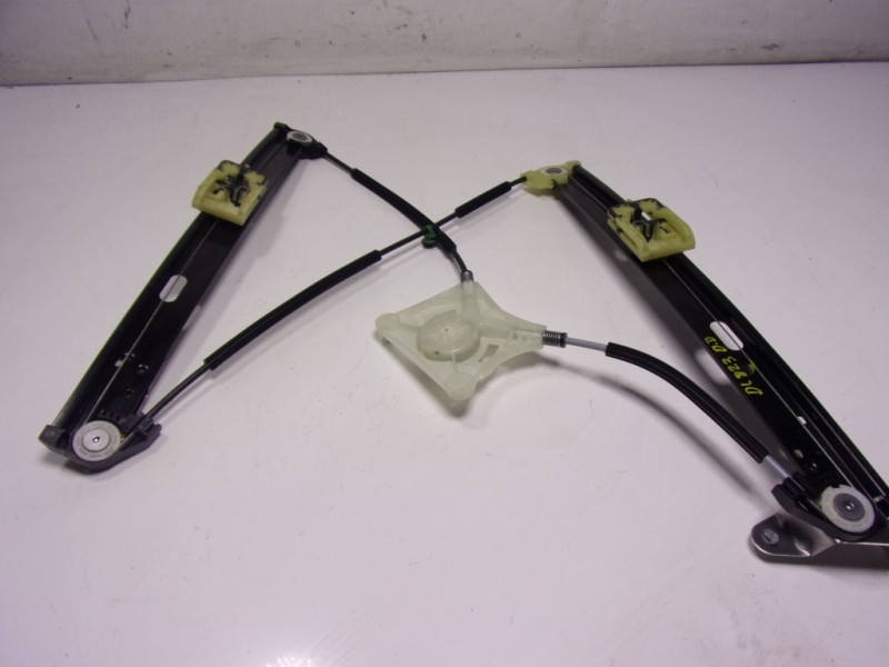 Recambio de elevalunas delantero derecho para volkswagen taigo 1.0 tsi referencia OEM IAM 2G4837462B 2G4837462B 