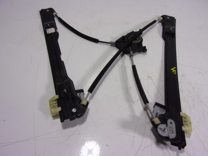 Recambio de elevalunas delantero izquierdo para volkswagen caddy furgón/kombi 2.0 tdi referencia OEM IAM 2K5837461  