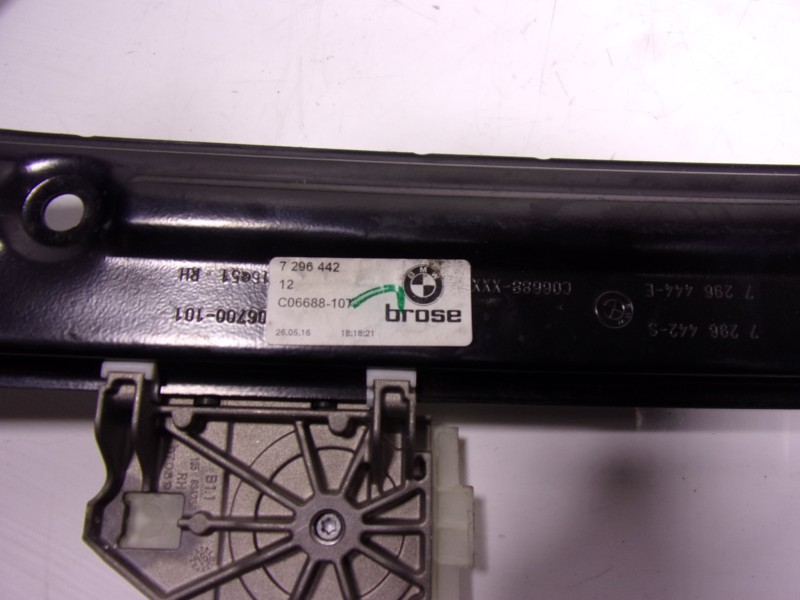 Recambio de elevalunas delantero derecho para mini mini (f56) 1.5 12v turbodiesel referencia OEM IAM 51337296444 7296442 67625A3