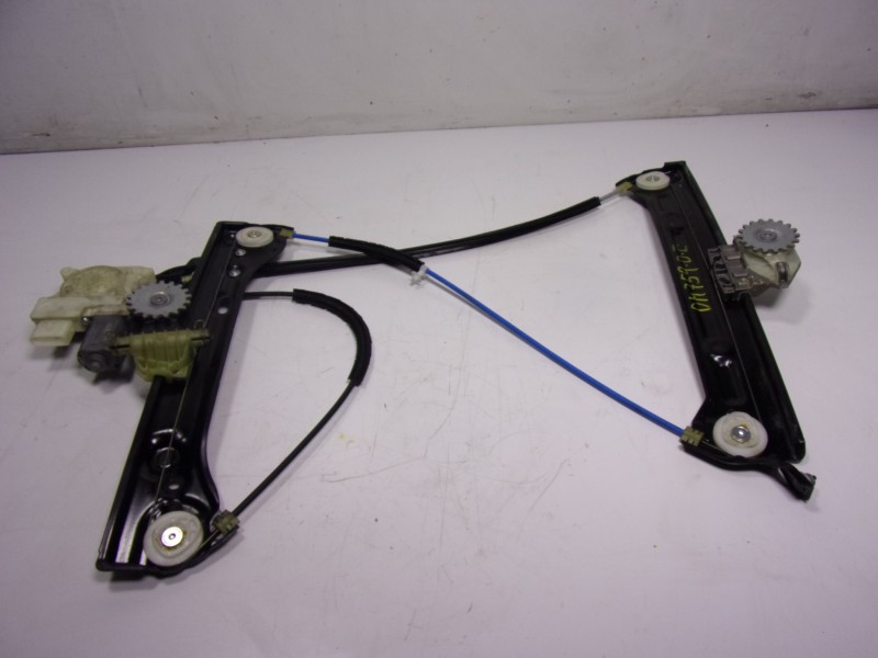 Recambio de elevalunas delantero izquierdo para mini mini (f56) 1.5 12v turbodiesel referencia OEM IAM 51337296443 7296441 67625