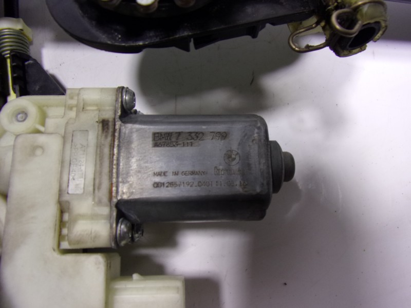 Recambio de elevalunas delantero izquierdo para mini mini (f56) 1.5 12v turbodiesel referencia OEM IAM 51337296443 7296441 67625