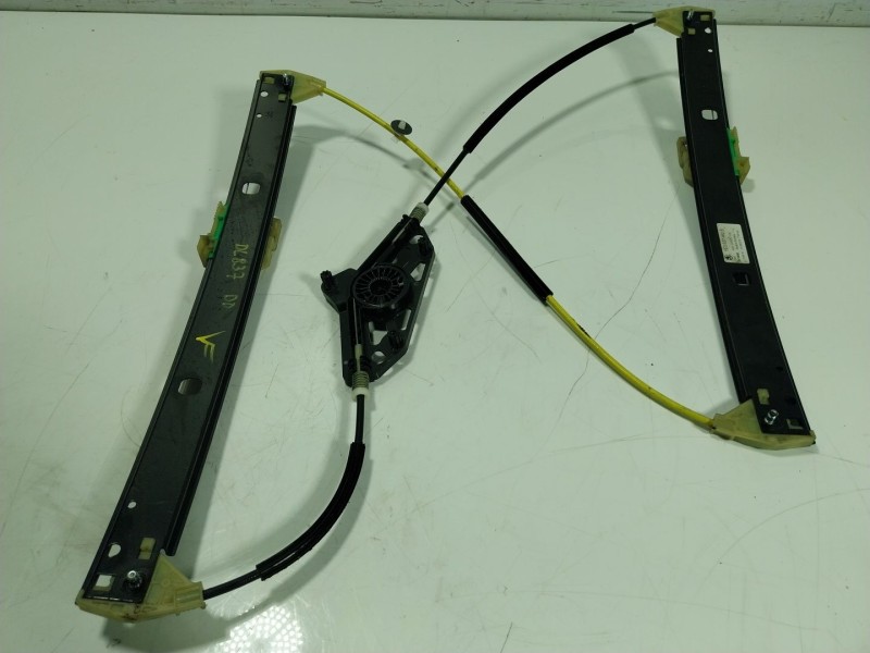 Recambio de elevalunas delantero derecho para skoda octavia lim. (5e3) 2.0 tdi referencia OEM IAM 5E0837462B  