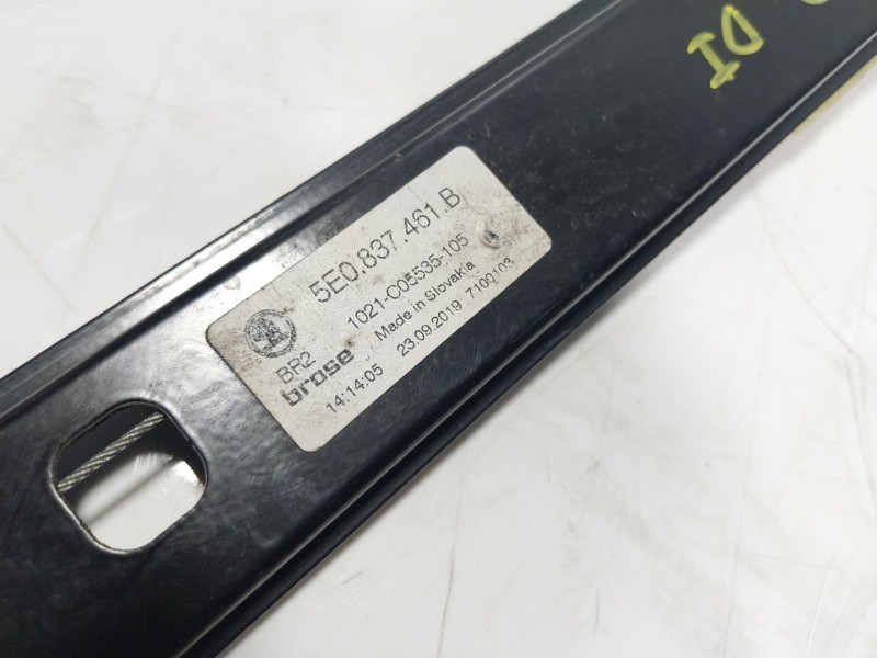 Recambio de elevalunas delantero izquierdo para skoda octavia lim. (5e3) 2.0 tdi referencia OEM IAM 5E0837461B  