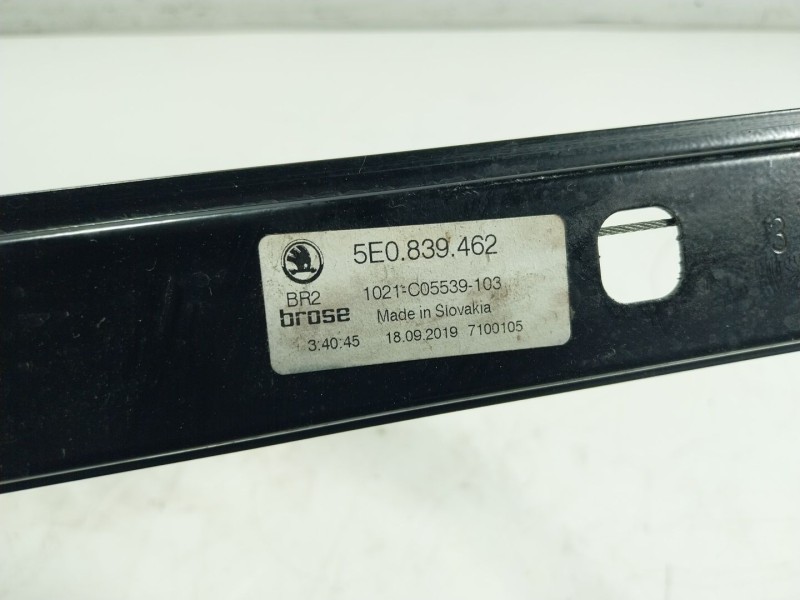 Recambio de elevalunas trasero derecho para skoda octavia lim. (5e3) 2.0 tdi referencia OEM IAM 5E0839462  