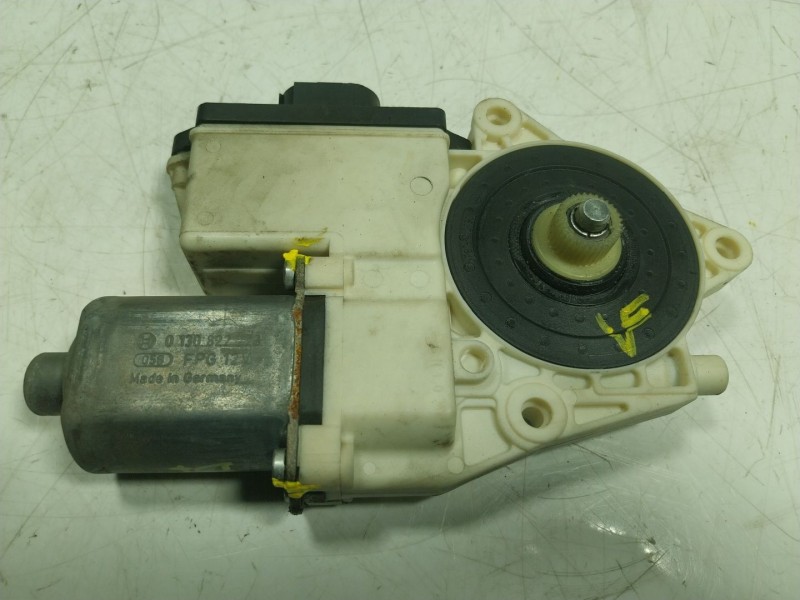Recambio de motor elevalunas delantero izquierdo para bmw x3 (e83) 2.5si referencia OEM IAM  69259631 