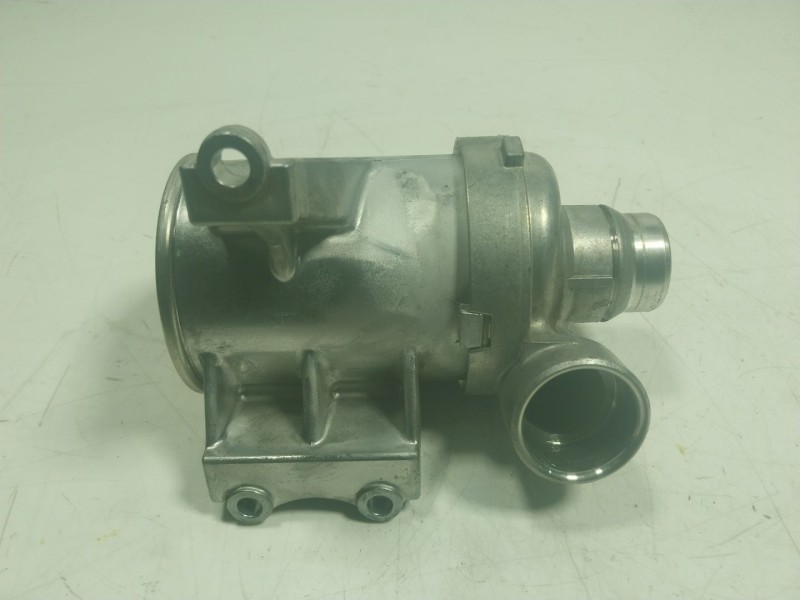 Recambio de bomba agua para volvo xc90 excellence plug-in hybrid awd referencia OEM IAM  31368715 