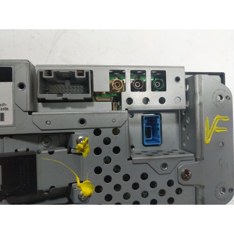 Recambio de sistema navegacion gps para land rover range rover (lm) td6 hse referencia OEM IAM YIK500071 4622005398 LR006198